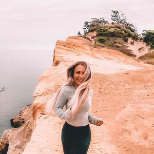 Meet your Posher, Lily